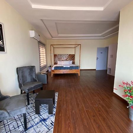 Oceanfront Wavecrest Hotel Леки Екстериор снимка