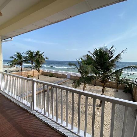 Oceanfront Wavecrest Hotel Леки Екстериор снимка